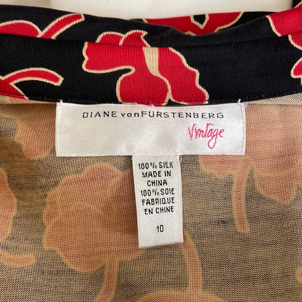 VINTAGE DVF wrap dress - size 10(ish)